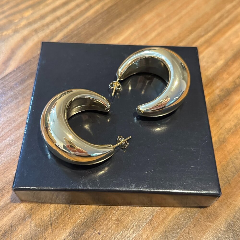 Revolve SHASHI Tsuki - Chunky Gold Crescent Hoops (Never Worn)